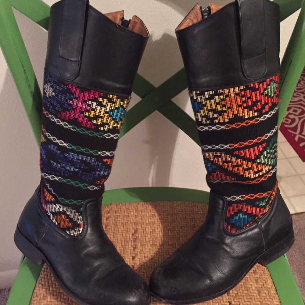 knee-high black genuine leather Teysha boots